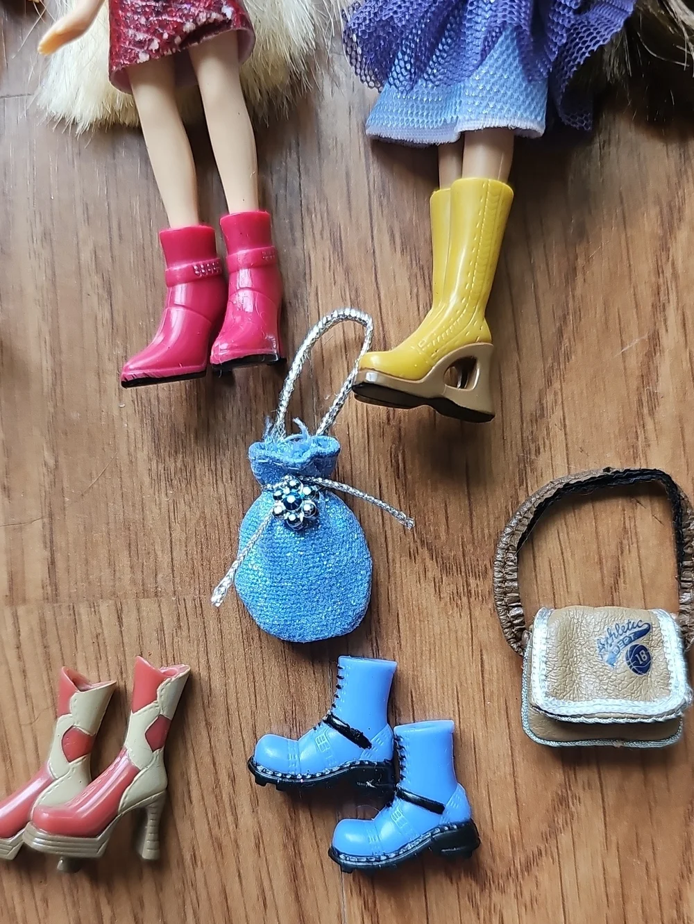 Lil Bratz Mini Dolls & Accessories Bundle
